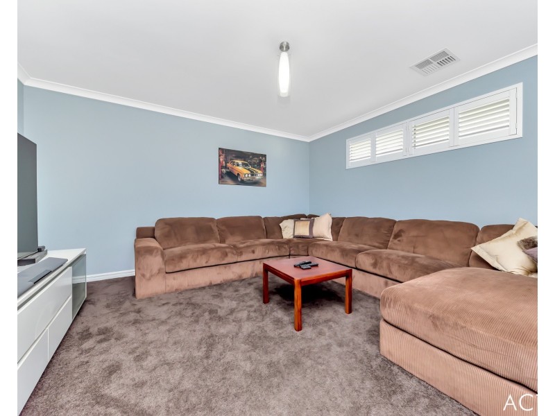 30 Erins Isle, Dudley Park WA 6210