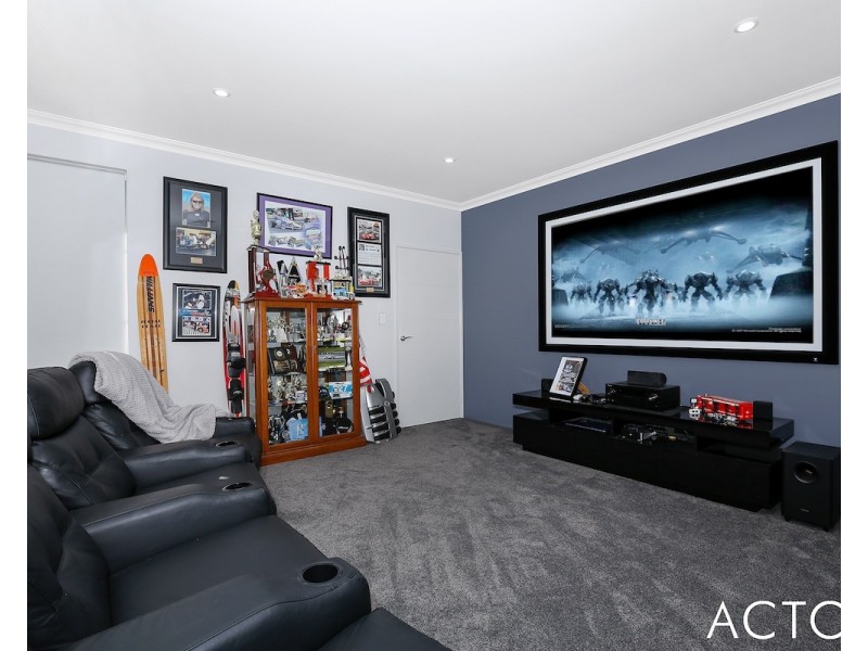 99 Weewar Circuit, South Yunderup WA 6208