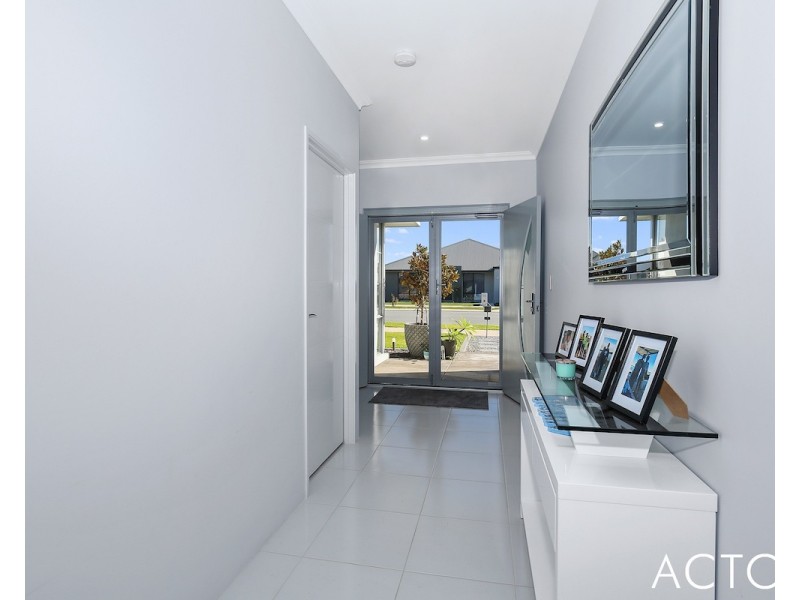 99 Weewar Circuit, South Yunderup WA 6208