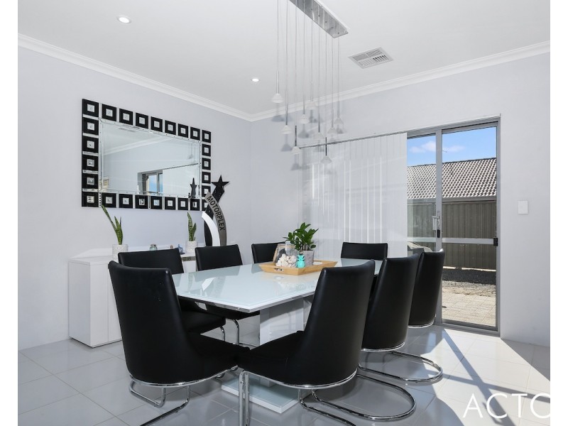 99 Weewar Circuit, South Yunderup WA 6208