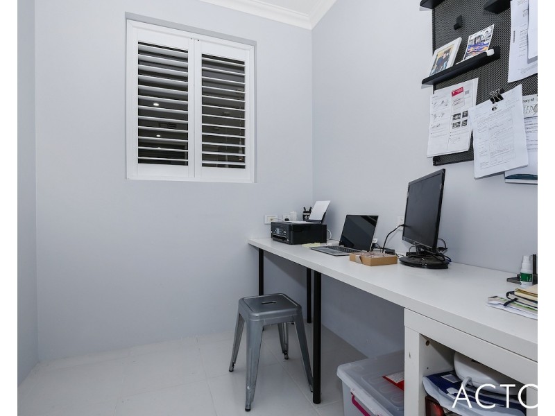 99 Weewar Circuit, South Yunderup WA 6208