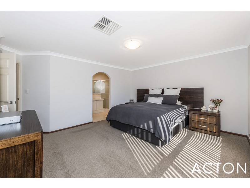 8 Blossom Place, Coodanup WA 6210