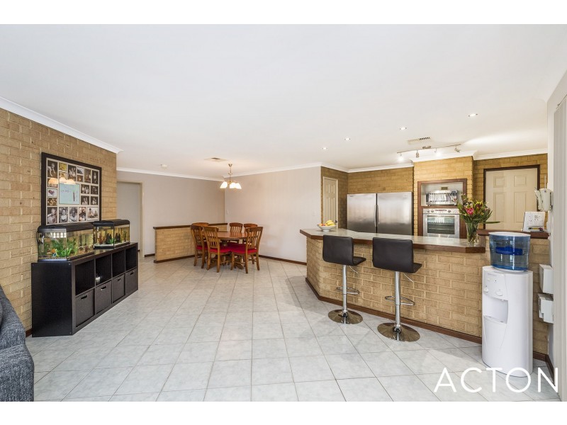 8 Blossom Place, Coodanup WA 6210