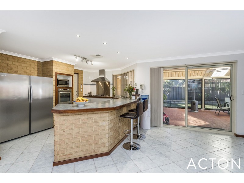 8 Blossom Place, Coodanup WA 6210