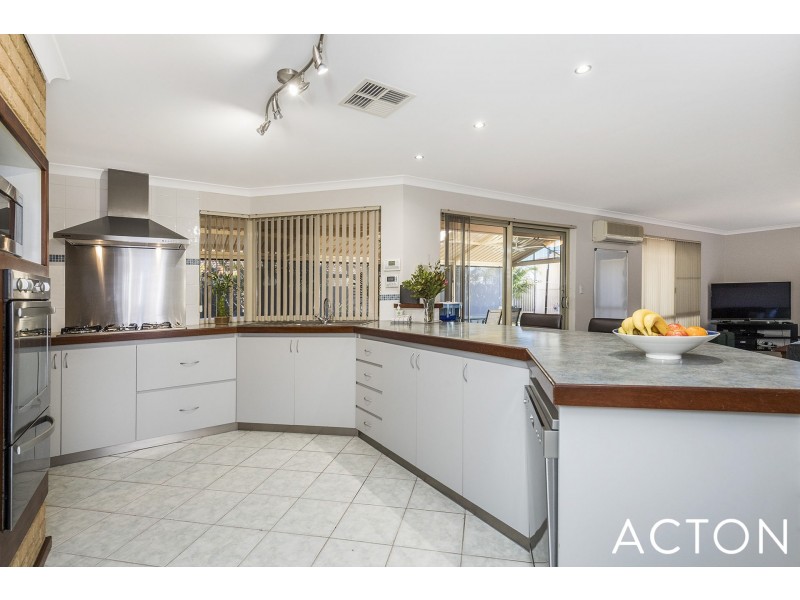 8 Blossom Place, Coodanup WA 6210