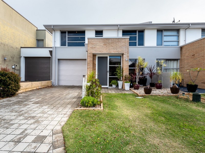 35 Middleton Loop, Meadow Springs WA 6210