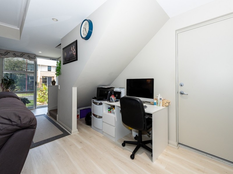 35 Middleton Loop, Meadow Springs WA 6210