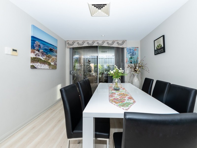 35 Middleton Loop, Meadow Springs WA 6210