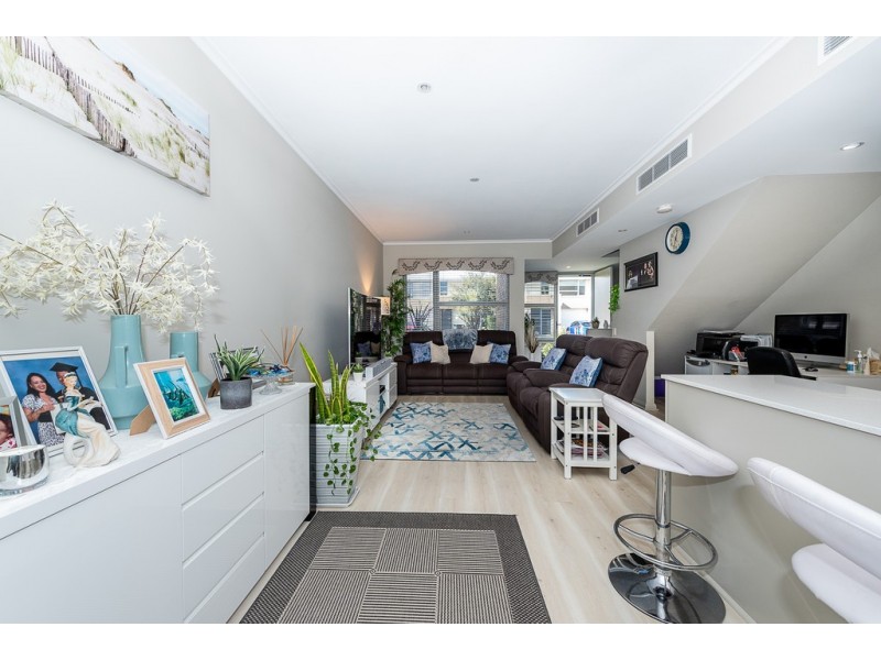 35 Middleton Loop, Meadow Springs WA 6210