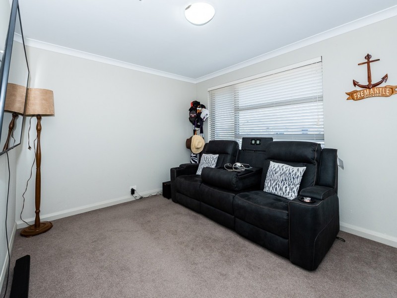 35 Middleton Loop, Meadow Springs WA 6210