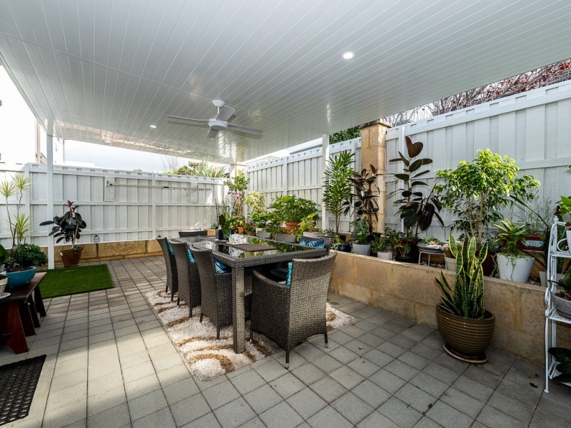 35 Middleton Loop, Meadow Springs WA 6210