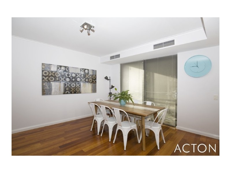 6 Arcot Court, Meadow Springs WA 6210