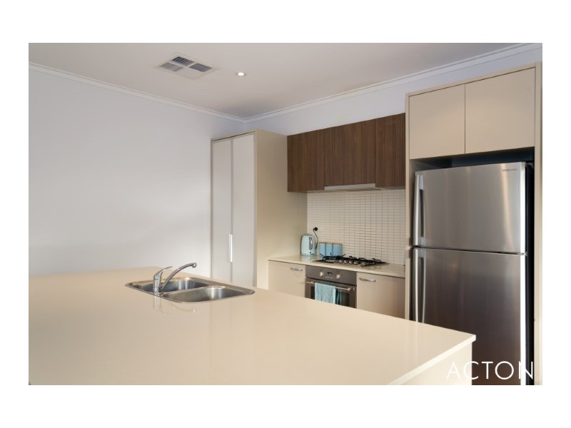 6 Arcot Court, Meadow Springs WA 6210