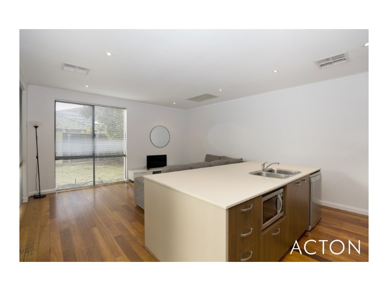 6 Arcot Court, Meadow Springs WA 6210