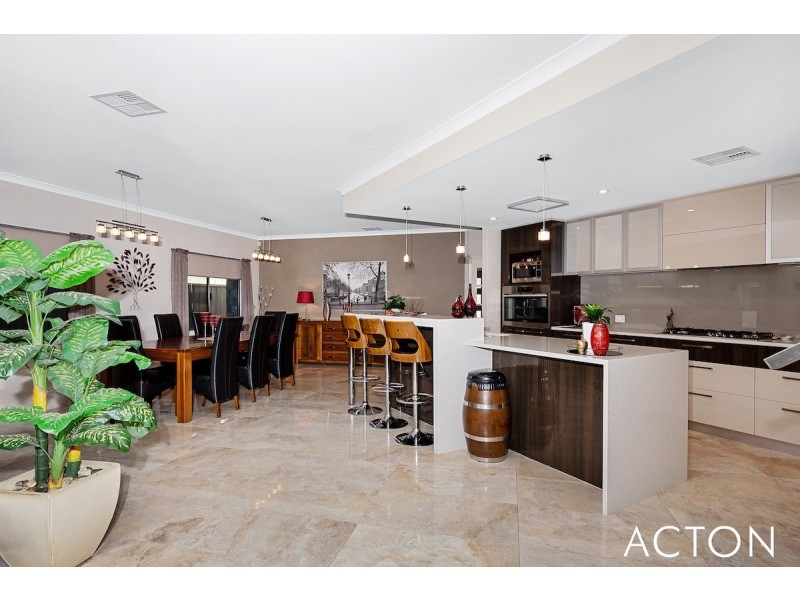 6 Hawley Way, Madora Bay WA 6210