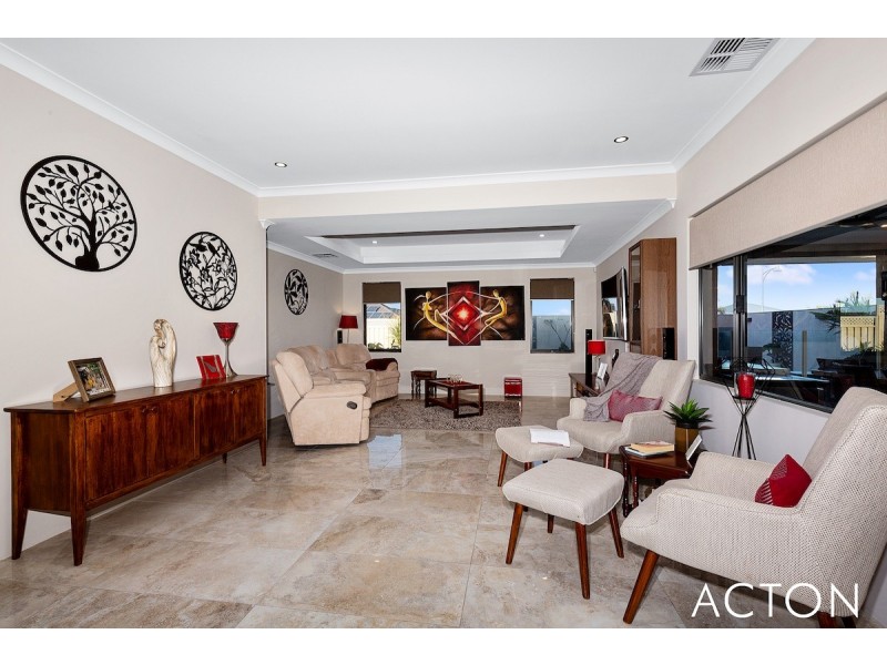 6 Hawley Way, Madora Bay WA 6210