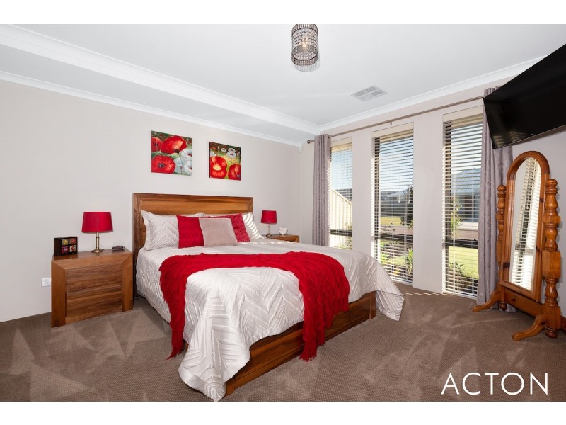 6 Hawley Way, Madora Bay WA 6210