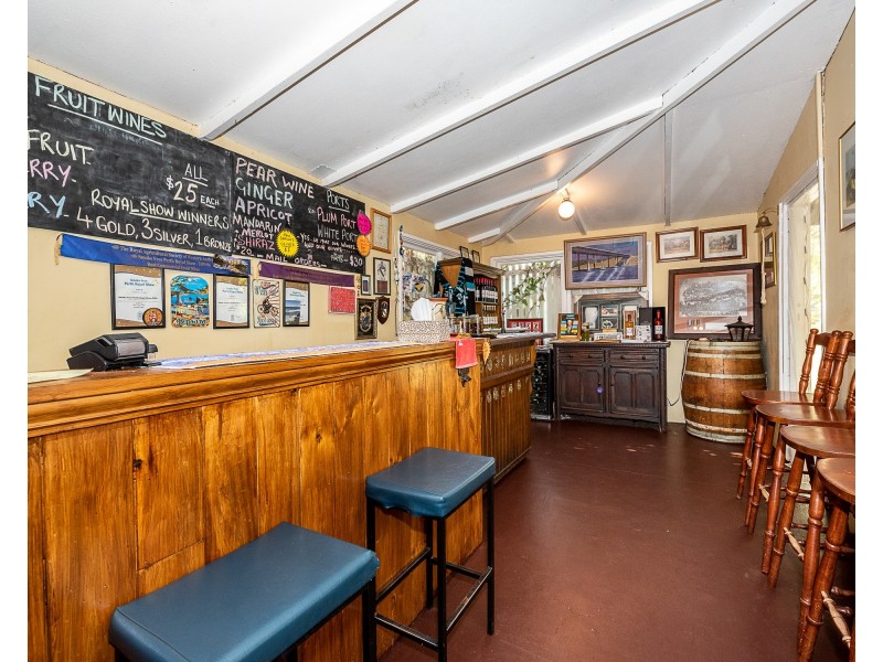 286 Newnham Road, Lake Clifton WA 6215