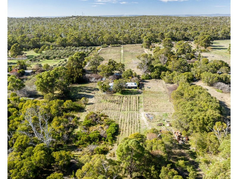 286 Newnham Road, Lake Clifton WA 6215