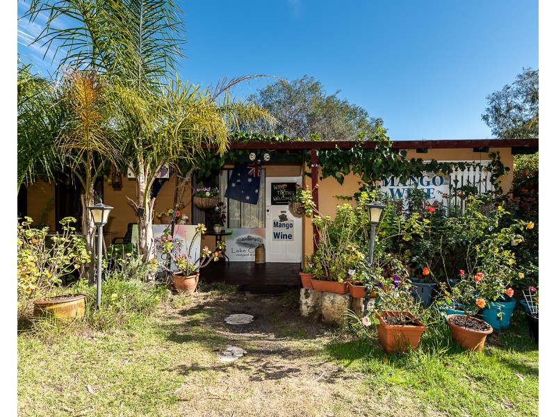 286 Newnham Road, Lake Clifton WA 6215