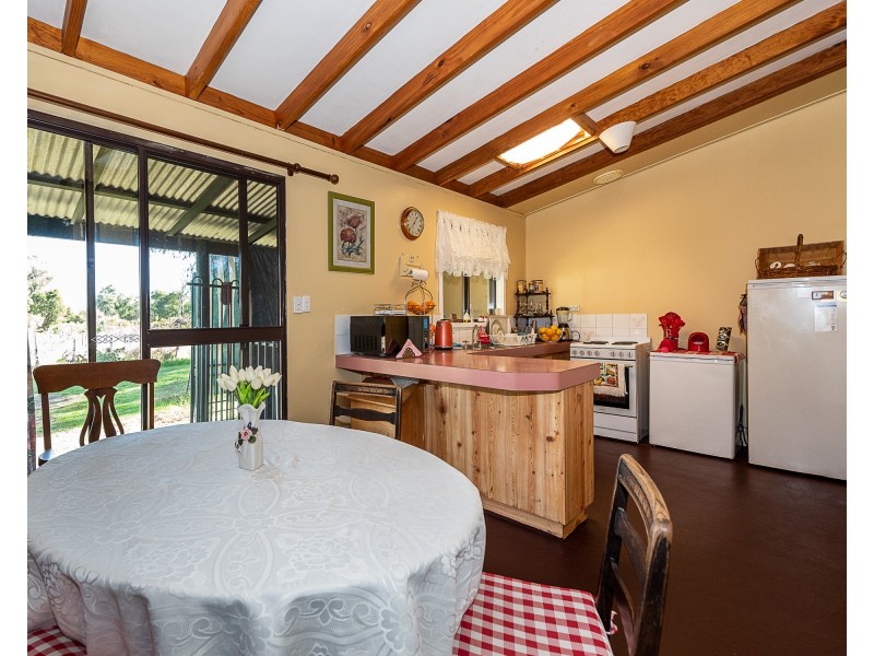 286 Newnham Road, Lake Clifton WA 6215