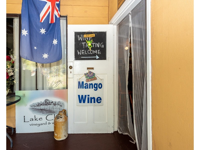 286 Newnham Road, Lake Clifton WA 6215