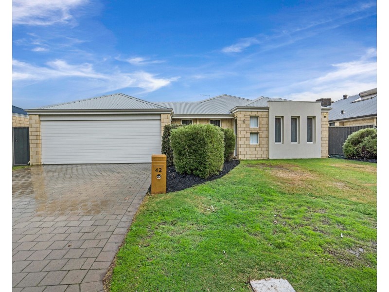 42 Lukin Loop, Pinjarra WA 6208