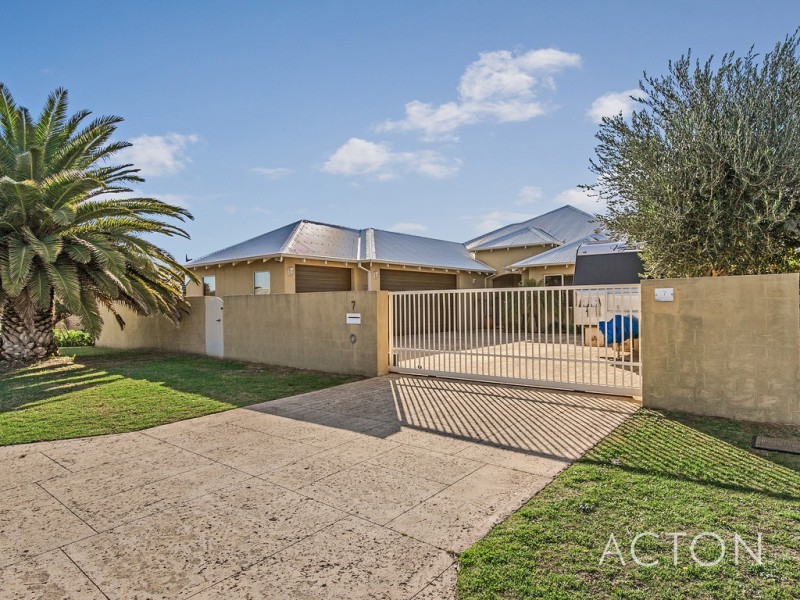 7 Britawast Road, Madora Bay WA 6210