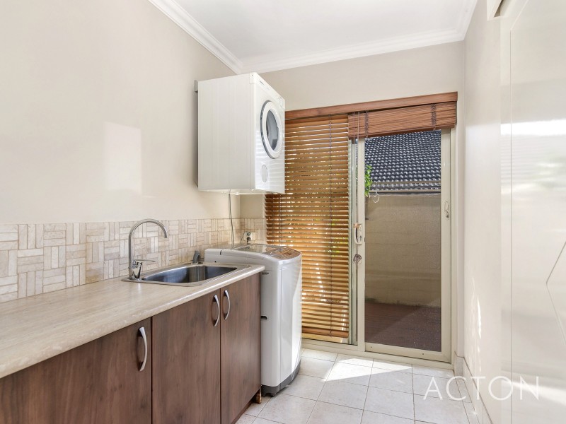 7 Britawast Road, Madora Bay WA 6210