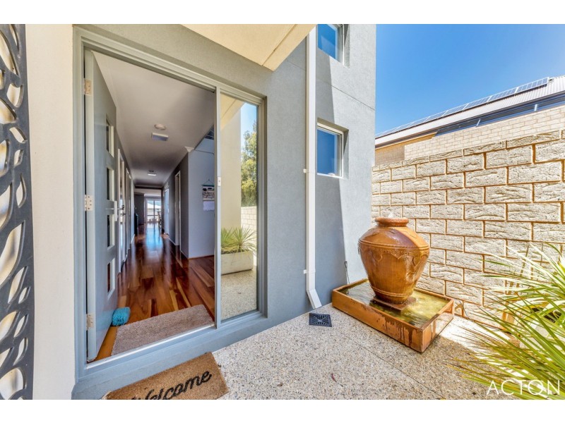 17 Arcadia Close, Dudley Park WA 6210