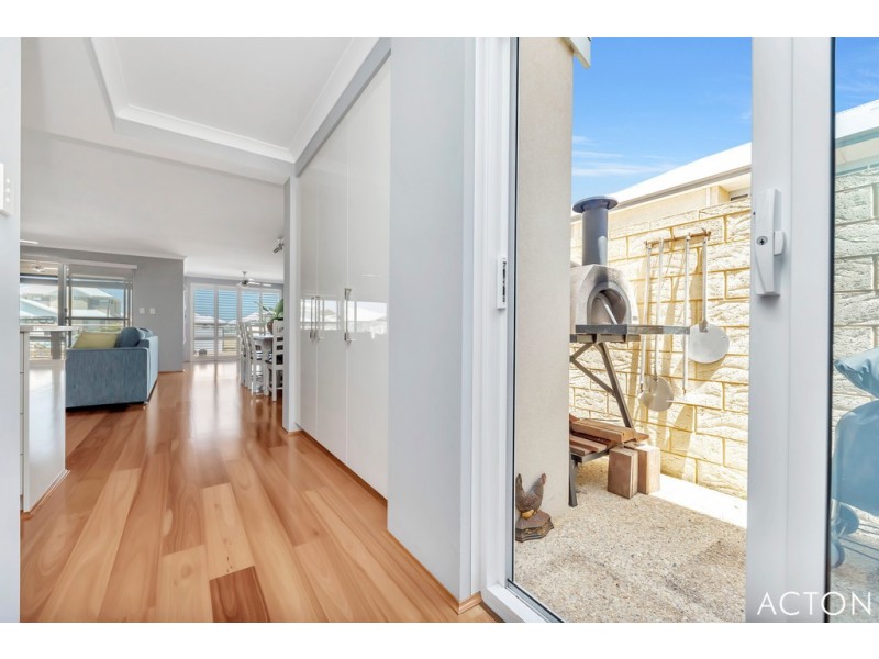 17 Arcadia Close, Dudley Park WA 6210