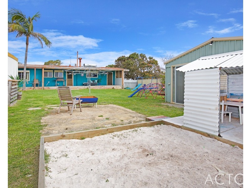 8 Yallan Street, Mandurah WA 6210
