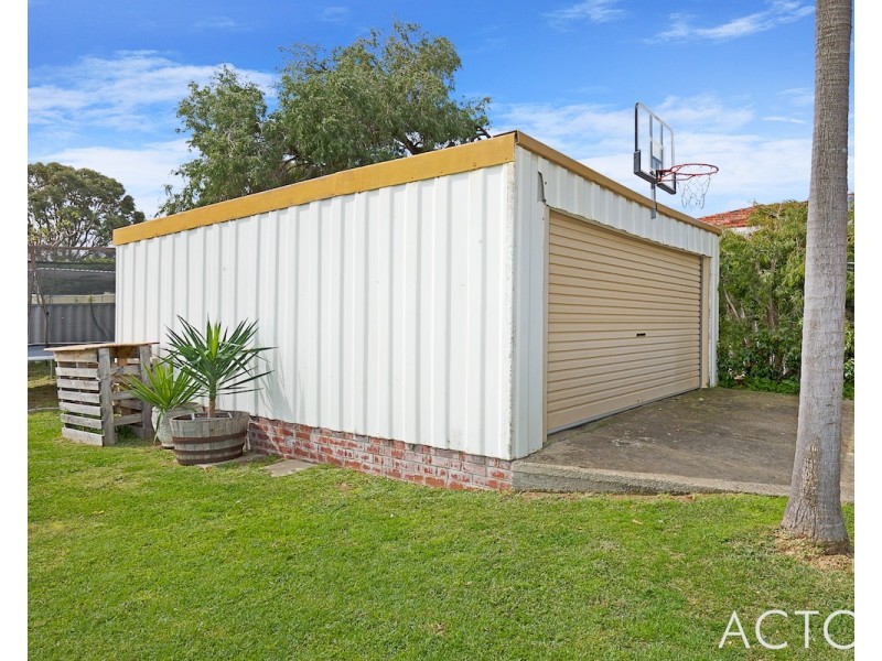 8 Yallan Street, Mandurah WA 6210