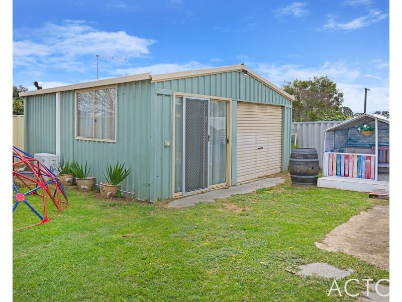 8 Yallan Street, Mandurah WA 6210