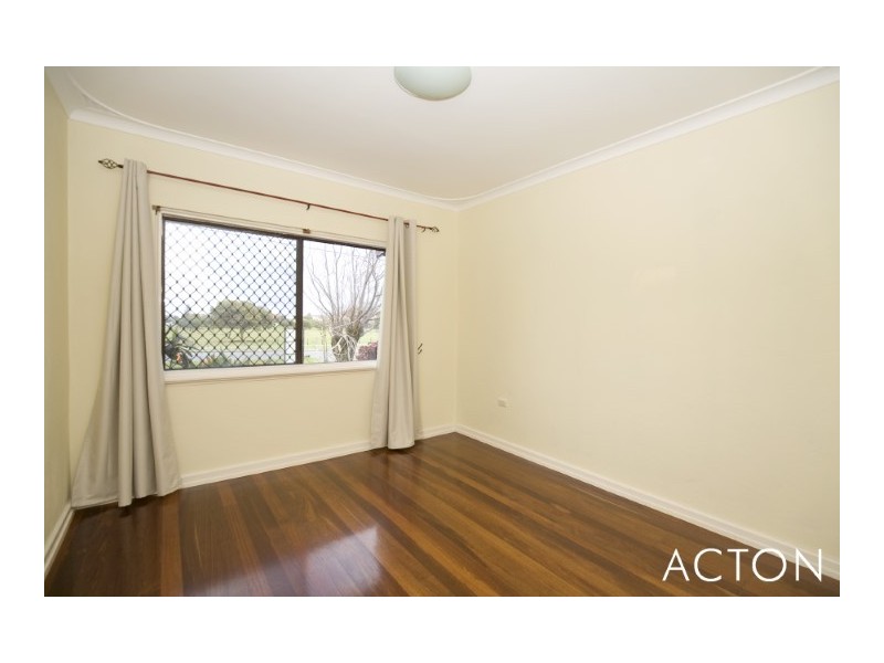 15 Shayne Street, Halls Head WA 6210