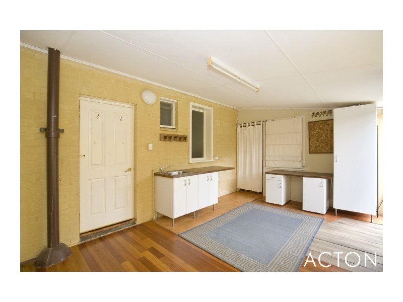 15 Shayne Street, Halls Head WA 6210