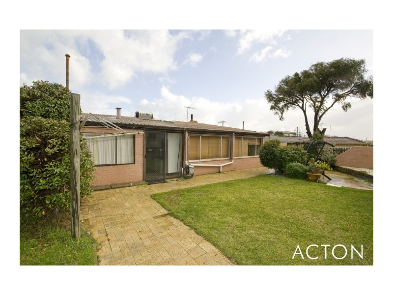 15 Shayne Street, Halls Head WA 6210
