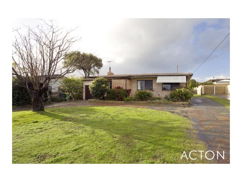 15 Shayne Street, Halls Head WA 6210