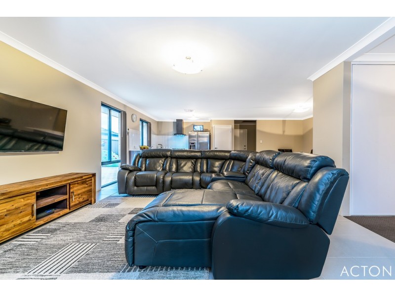 68 Bucker Street, Whitby WA 6123