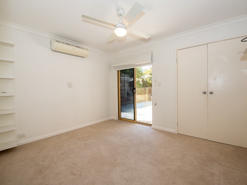 2/1 Glenroy Close, Halls Head WA 6210
