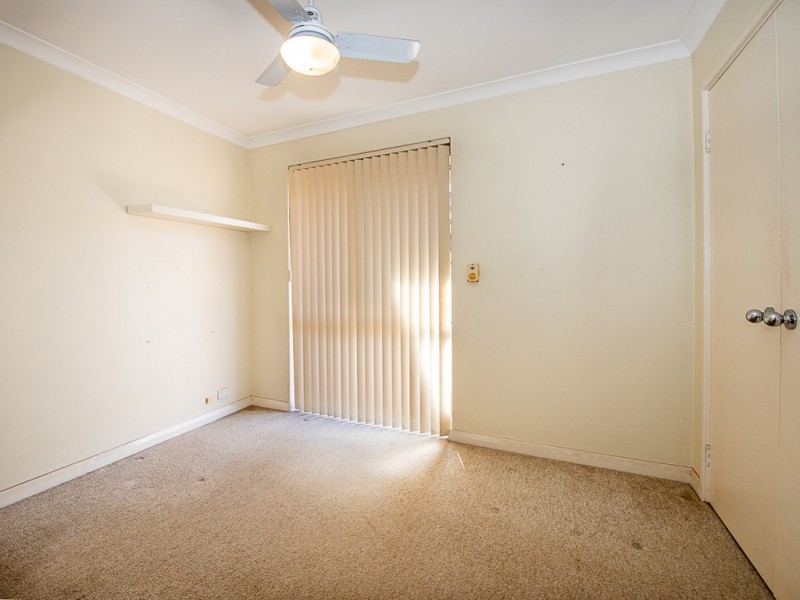 2/1 Glenroy Close, Halls Head WA 6210