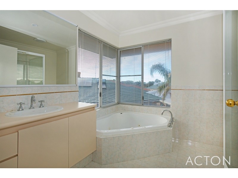 59 Ronsard Drive, San Remo WA 6210