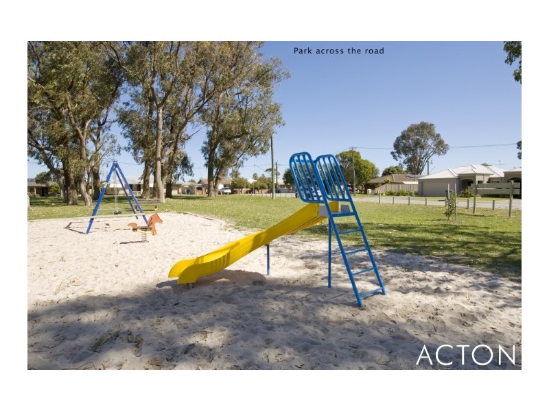 4A Nookie Street, Dudley Park WA 6210