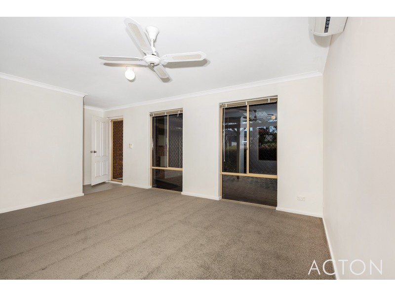 12 Gleneagles Place, Halls Head WA 6210
