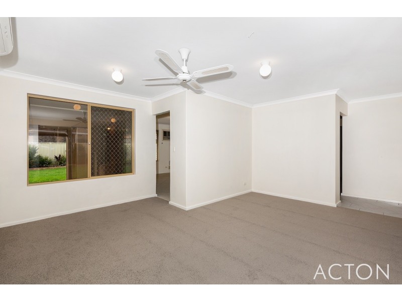 12 Gleneagles Place, Halls Head WA 6210