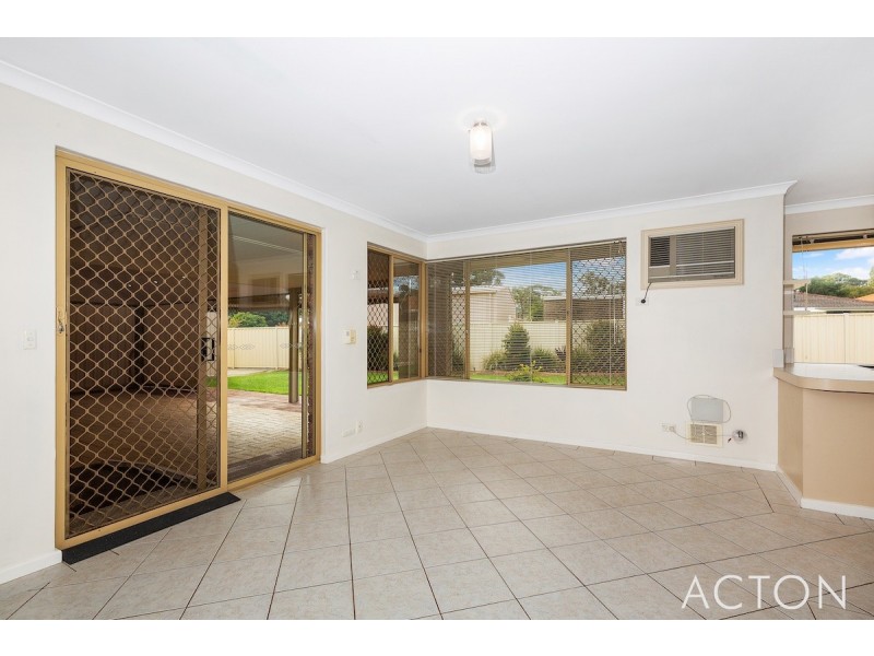 12 Gleneagles Place, Halls Head WA 6210
