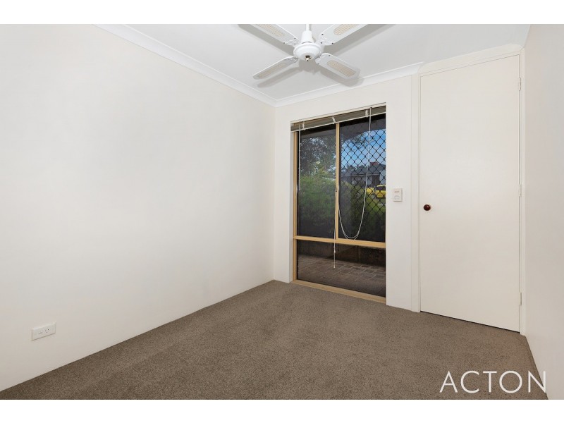 12 Gleneagles Place, Halls Head WA 6210