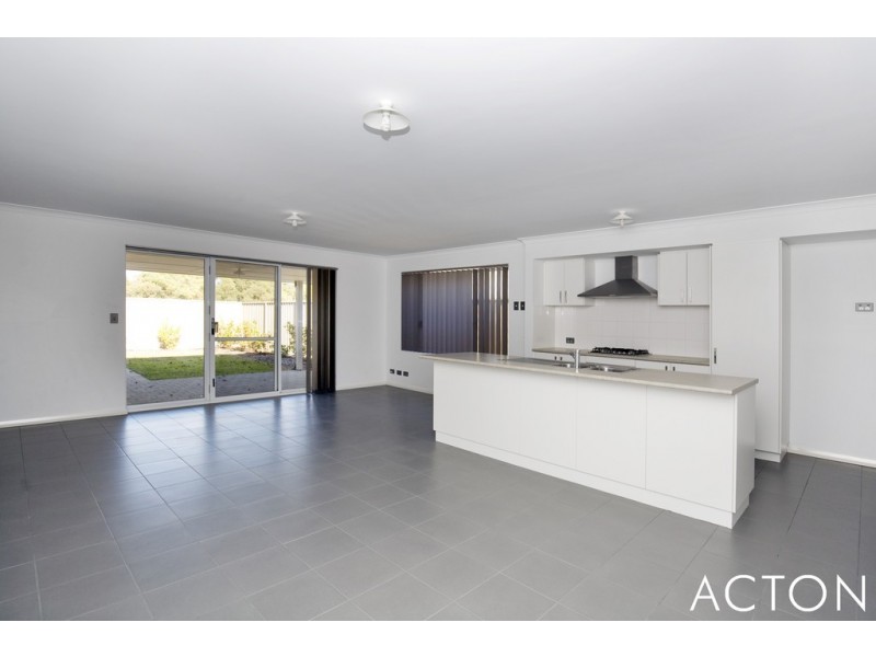 3 Gullane Way, Meadow Springs WA 6210