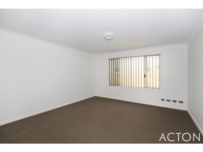 3 Gullane Way, Meadow Springs WA 6210