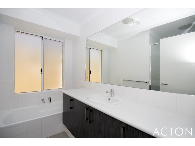 3 Gullane Way, Meadow Springs WA 6210